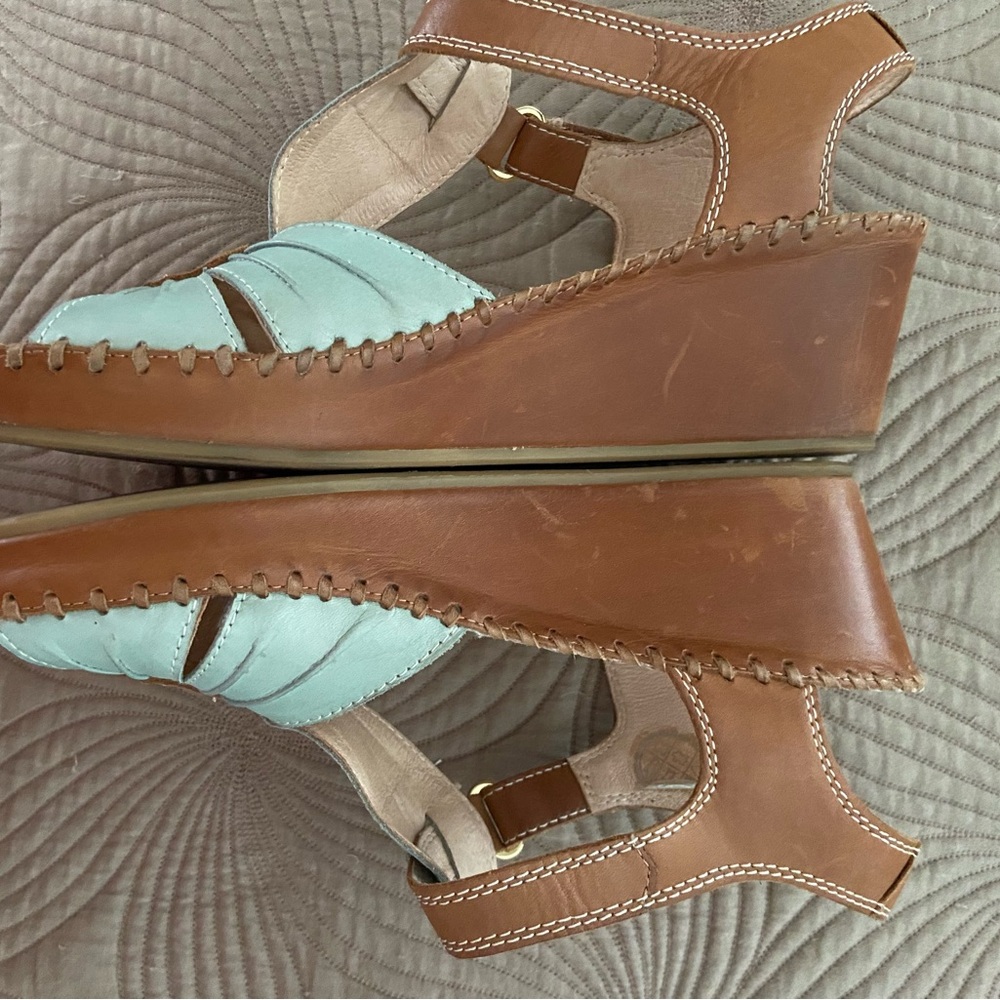PIKOLINOS Women's Aqua and Brown Wedge Sandals
Sz 39 (US 8-8.5)
